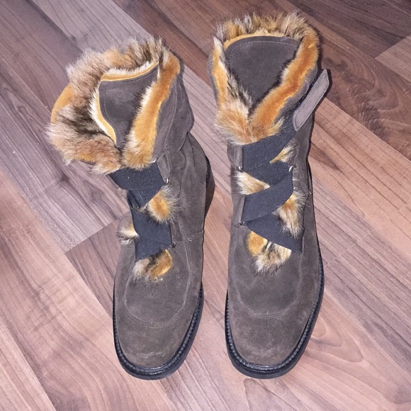 P Shoes - Brown suede and fur boots.